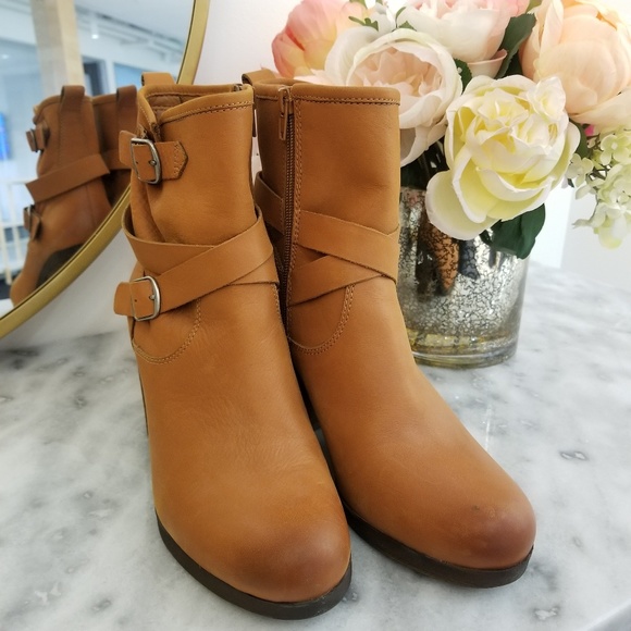 Lucky Brand Camel Boots - Picture 2 of 4